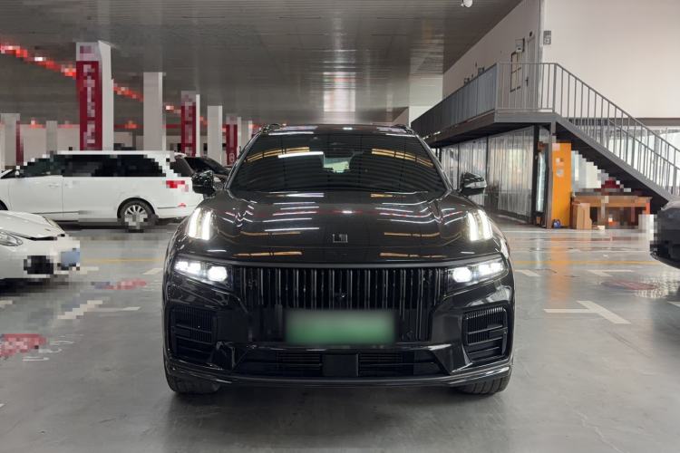 Used Lynk & Co 09 EM-P 2021 2.0T PHEV Halo Six-Seater Front