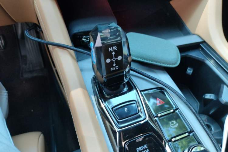 Used Lynk & Co 09 EM-P 2021 2.0T PHEV Halo Six-Seater Gear Lever