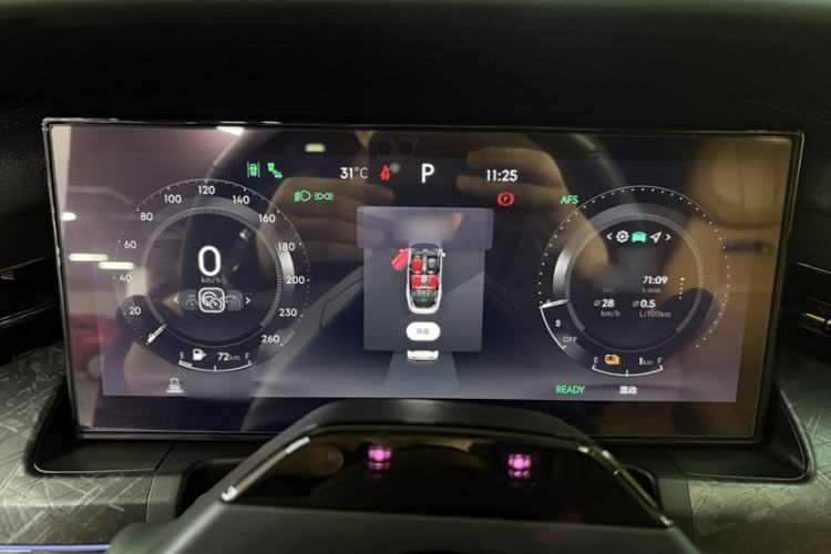 Used Lynk & Co 09 EM-P 2021 2.0T PHEV Halo Six-Seater Instrument Cluster