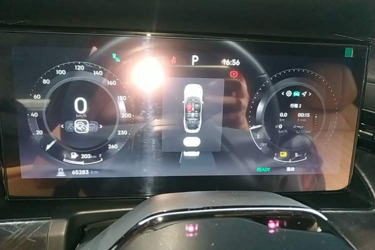 Used Lynk & Co 09 EM-P 2021 2.0T PHEV Halo Six-Seater Instrument Cluster
