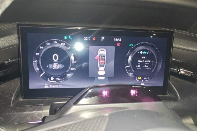 Used Lynk & Co 09 EM-P 2021 2.0T PHEV Halo Six-Seater Instrument Cluster