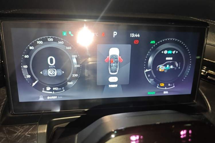 Used Lynk & Co 09 EM-P 2021 2.0T PHEV Halo Six-Seater Instrument Cluster