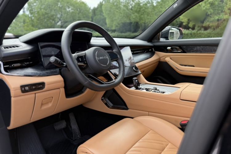 Used Lynk & Co 09 EM-P 2021 2.0T PHEV Halo Six-Seater Interior 1