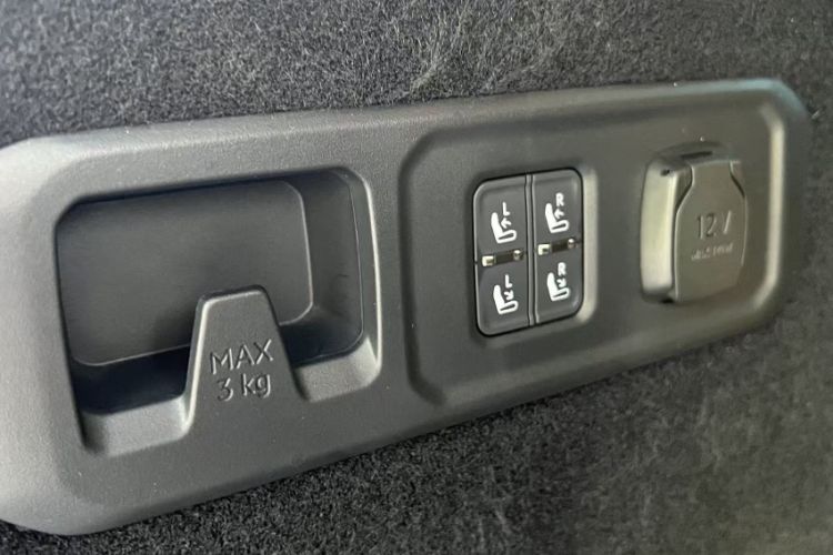 Used Lynk & Co 09 EM-P 2021 2.0T PHEV Halo Six-Seater Interior 10