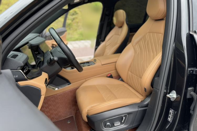 Used Lynk & Co 09 EM-P 2021 2.0T PHEV Halo Six-Seater Interior 3