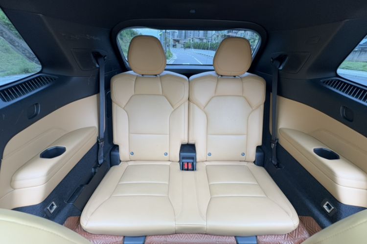 Used Lynk & Co 09 EM-P 2021 2.0T PHEV Halo Six-Seater Interior 4