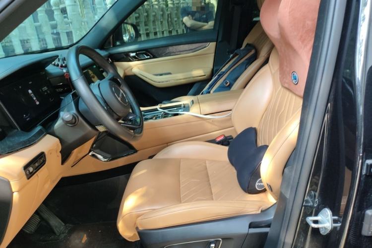 Used Lynk & Co 09 EM-P 2021 2.0T PHEV Halo Six-Seater Left Front Seat