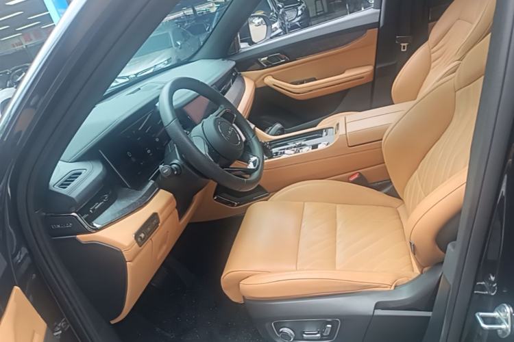 Used Lynk & Co 09 EM-P 2021 2.0T PHEV Halo Six-Seater Left Front Seat