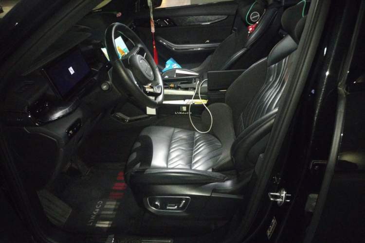 Used Lynk & Co 09 EM-P 2021 2.0T PHEV Halo Seven-Seater Left Front Seat