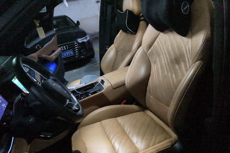 Used Lynk & Co 09 EM-P 2021 2.0T PHEV Halo Seven-Seater Left Front Seat