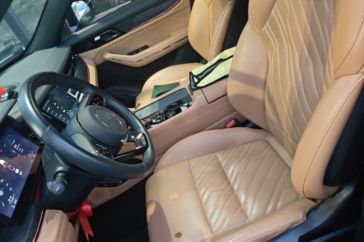 Used Lynk & Co 09 EM-P 2021 2.0T PHEV Ultra Six-Seater Left Front Seat