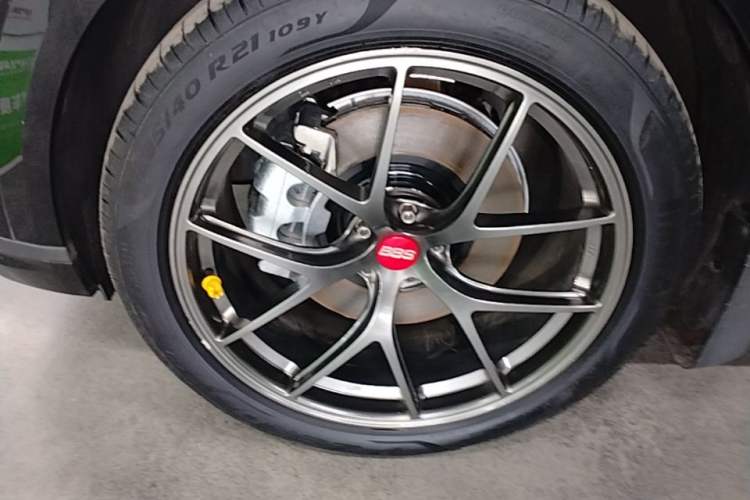 Used Lynk & Co 09 EM-P 2021 2.0T PHEV Halo Six-Seater Left Front Wheel Hub
