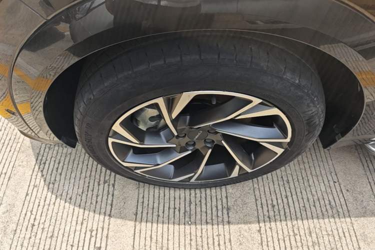 Used Lynk & Co 09 EM-P 2021 2.0T PHEV Halo Seven-Seater Left Front Wheel Hub