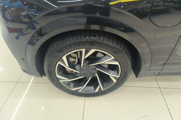 Used Lynk & Co 09 EM-P 2021 2.0T PHEV Halo Six-Seater Left Front Wheel Hub
