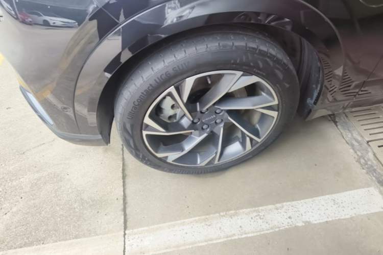 Used Lynk & Co 09 EM-P 2021 2.0T PHEV Halo Seven-Seater Left Front Wheel Hub
