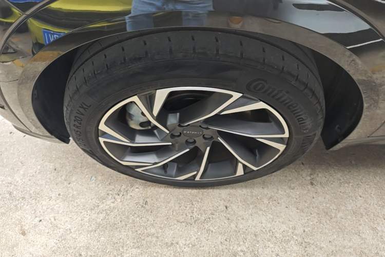 Used Lynk & Co 09 EM-P 2021 2.0T PHEV Halo Seven-Seater Left Front Wheel Hub