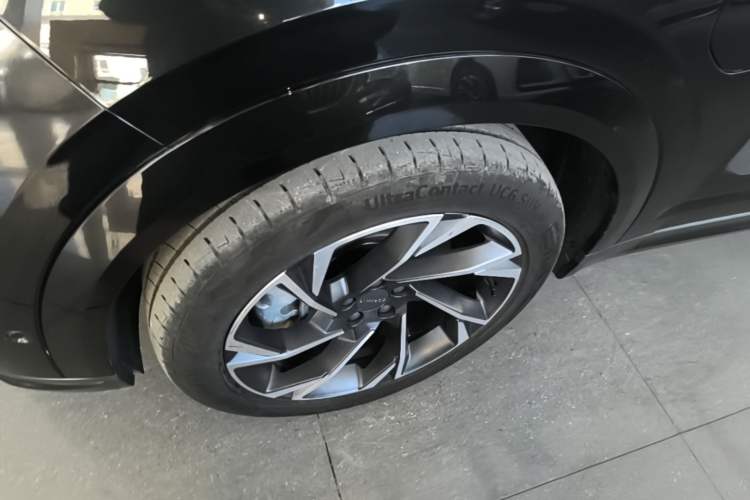 Used Lynk & Co 09 EM-P 2021 2.0T PHEV Halo Six-Seater Left Front Wheel Hub
