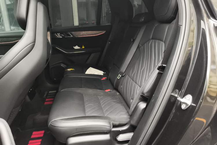 Used Lynk & Co 09 EM-P 2021 2.0T PHEV Halo Seven-Seater Left Rear Seat