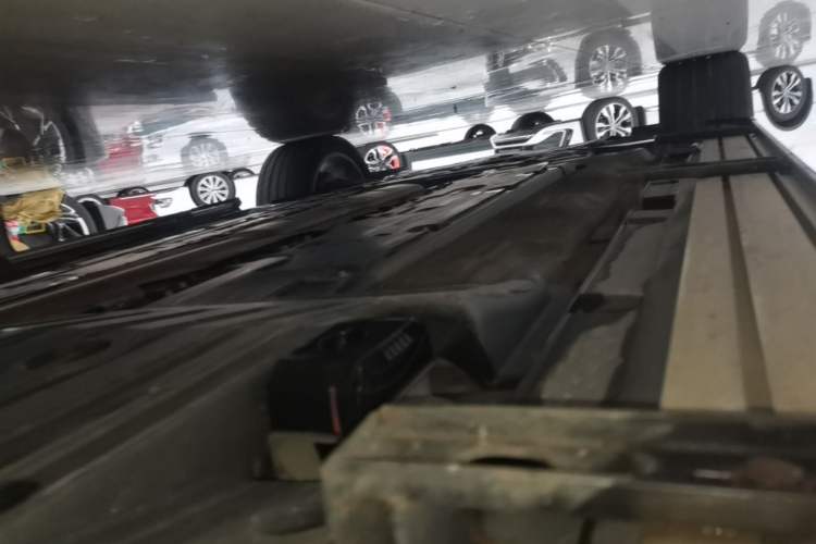 Used Lynk & Co 09 EM-P 2021 2.0T PHEV Ultra Six-Seater Left Side Sill