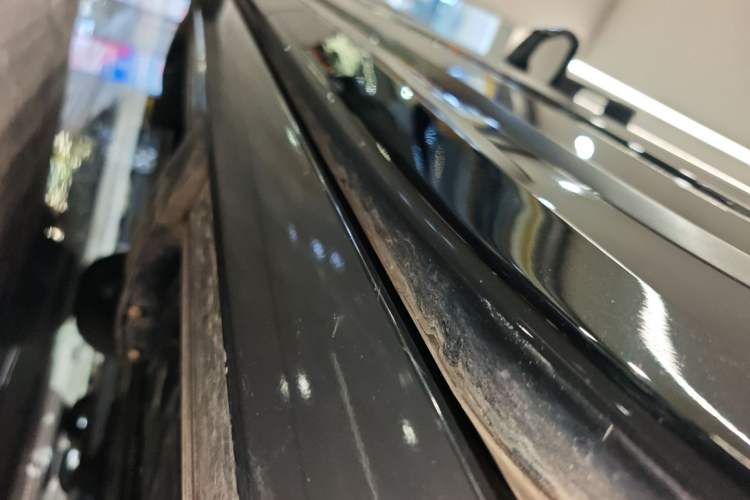 Used Lynk & Co 09 EM-P 2021 2.0T PHEV Halo Six-Seater Left Side Sill
