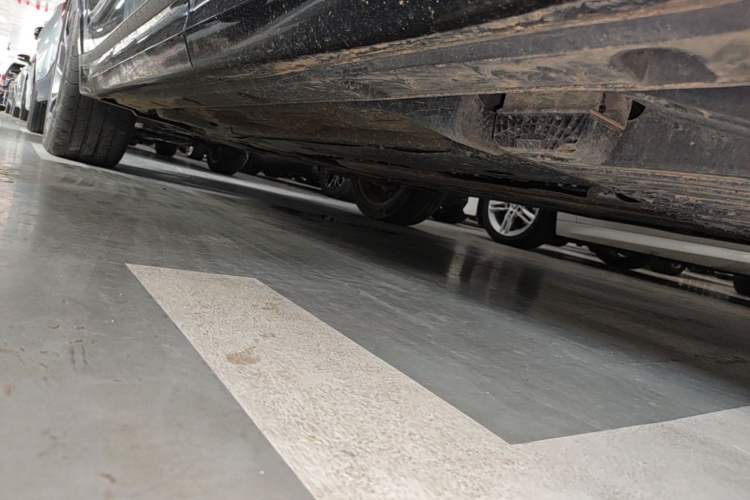 Used Lynk & Co 09 EM-P 2021 2.0T PHEV Halo Six-Seater Left Side Sill