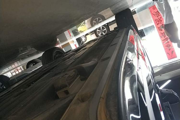 Used Lynk & Co 09 EM-P 2021 2.0T PHEV Halo Six-Seater Left Side Sill