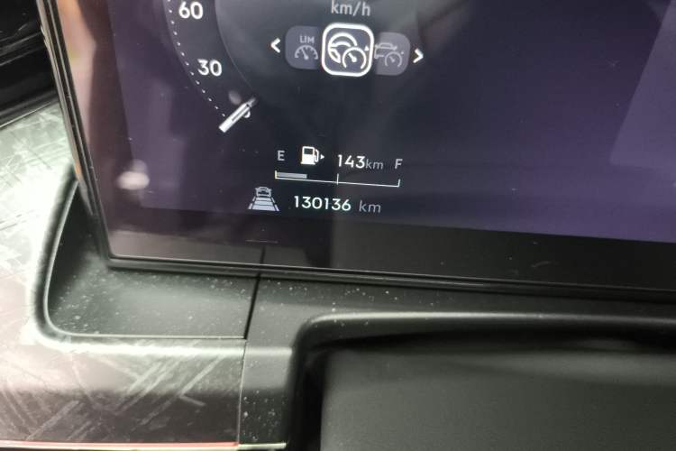 Used Lynk & Co 09 EM-P 2021 2.0T PHEV Halo Seven-Seater Odometer Close Up