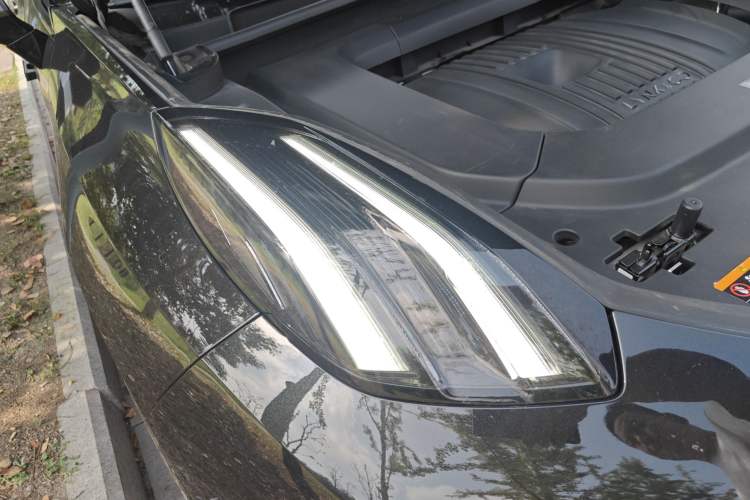 Used Lynk & Co 09 EM-P 2021 2.0T PHEV Halo Six-Seater Right Front Headlight