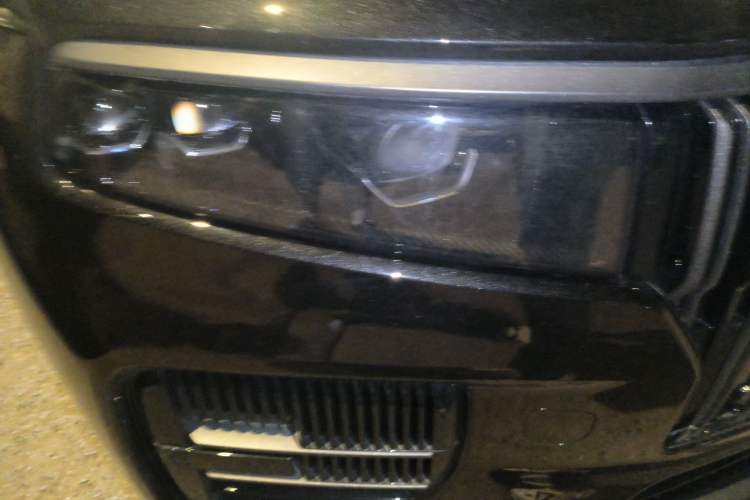 Used Lynk & Co 09 EM-P 2021 2.0T PHEV Halo Six-Seater Right Front Headlight