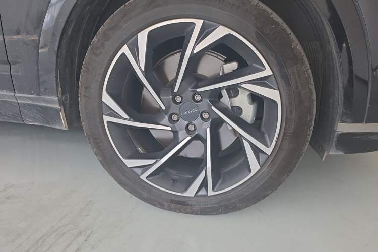 Used Lynk & Co 09 EM-P 2021 2.0T PHEV Halo Six-Seater Right Front Wheel Hub