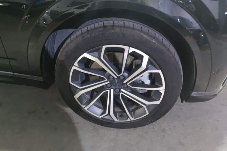 Used Lynk & Co 09 EM-P 2021 2.0T PHEV Halo Seven-Seater Right Front Wheel Hub