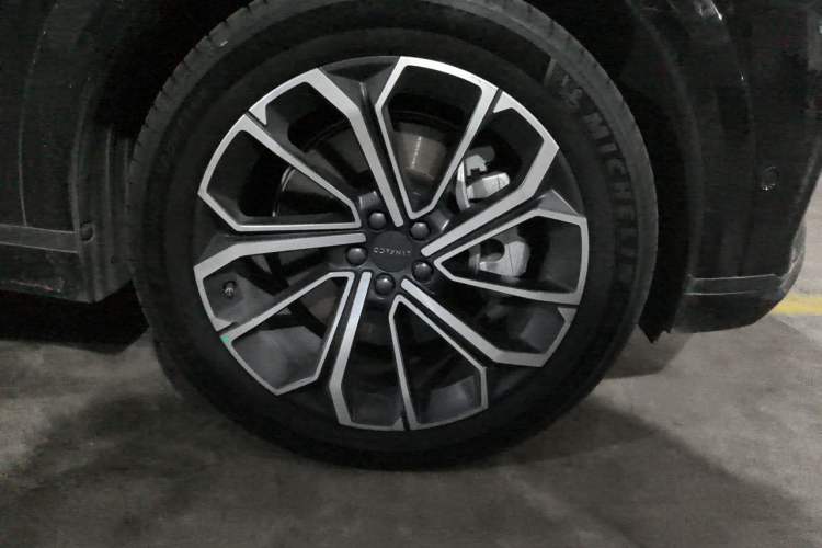 Used Lynk & Co 09 EM-P 2021 2.0T PHEV Halo Seven-Seater Right Front Wheel Hub