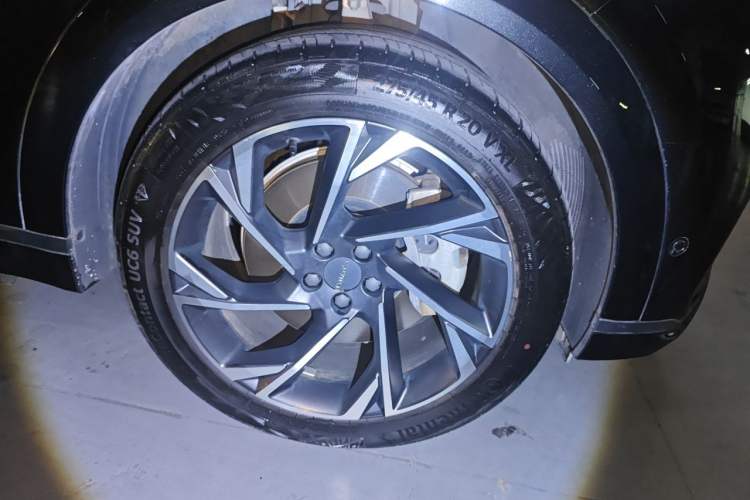 Used Lynk & Co 09 EM-P 2021 2.0T PHEV Halo Six-Seater Right Front Wheel Hub