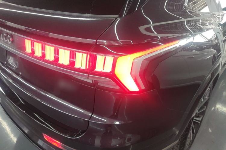 Used Lynk & Co 09 EM-P 2021 2.0T PHEV Ultra 7-Seater Right Rear Taillight