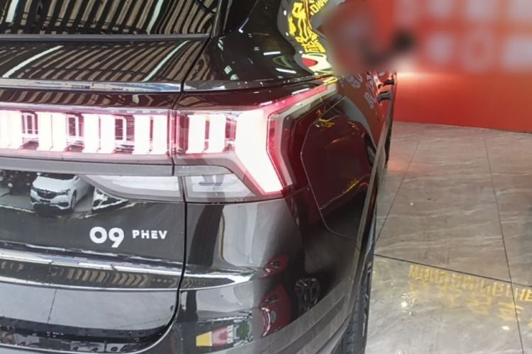 Used Lynk & Co 09 EM-P 2021 2.0T PHEV Halo Six-Seater Right Rear Taillight