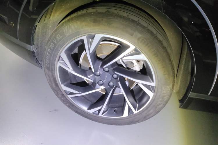 Used Lynk & Co 09 EM-P 2021 2.0T PHEV Halo Six-Seater Right Rear Wheel Hub