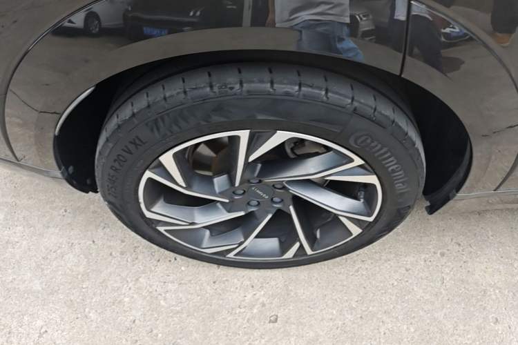 Used Lynk & Co 09 EM-P 2021 2.0T PHEV Halo Seven-Seater Right Rear Wheel Hub