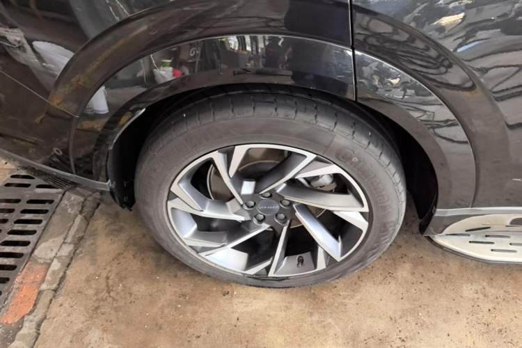 Used Lynk & Co 09 EM-P 2021 2.0T PHEV Halo Seven-Seater Right Rear Wheel Hub