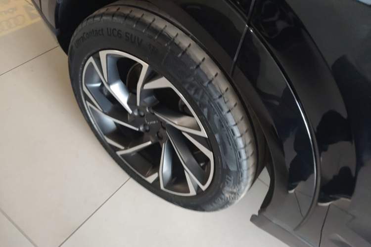 Used Lynk & Co 09 EM-P 2021 2.0T PHEV Halo Six-Seater Right Rear Wheel Hub