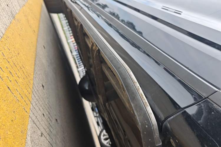Used Lynk & Co 09 EM-P 2021 2.0T PHEV Halo Seven-Seater Right Side Sill