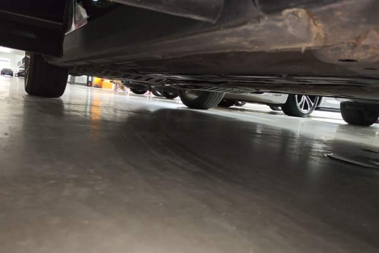 Used Lynk & Co 09 EM-P 2021 2.0T PHEV Halo Six-Seater Right Side Sill
