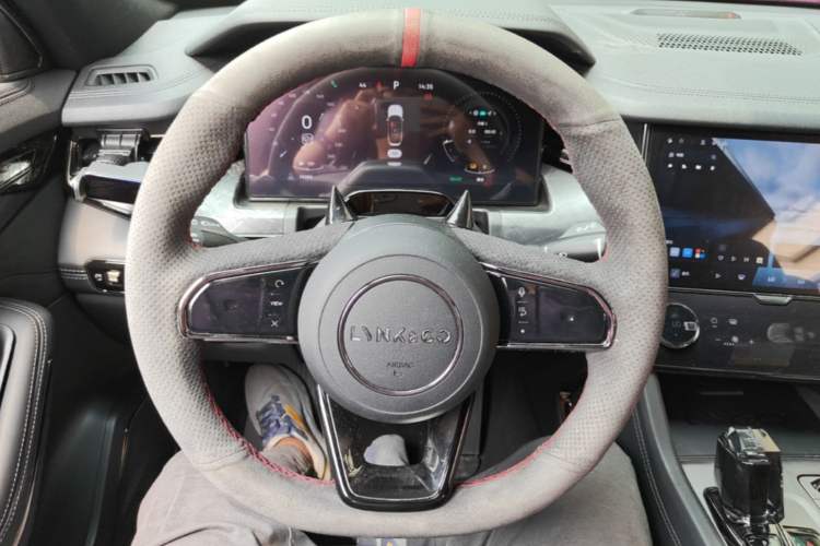 Used Lynk & Co 09 EM-P 2021 2.0T PHEV Halo Six-Seater Steering Wheel