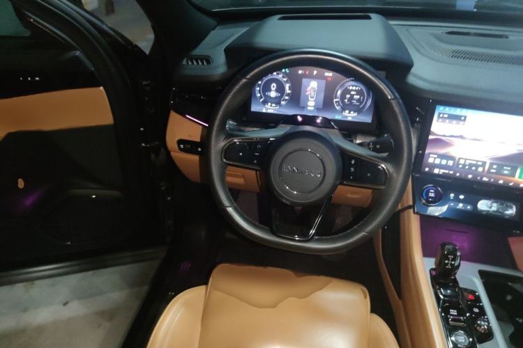 Used Lynk & Co 09 EM-P 2021 2.0T PHEV Halo Seven-Seater Steering Wheel