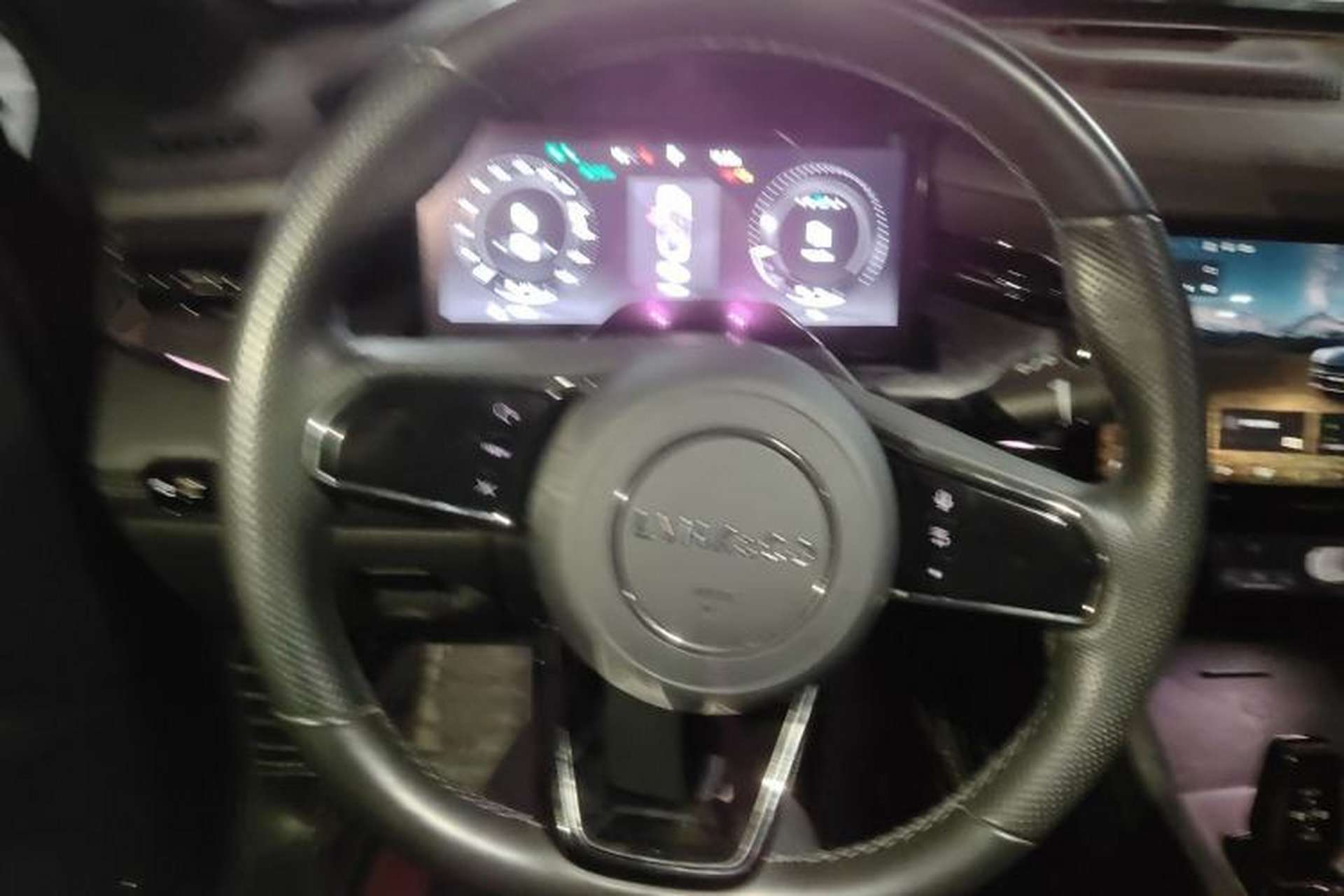 Used Lynk & Co 09 EM-P 2021 2.0T PHEV Halo Six-Seater Steering Wheel