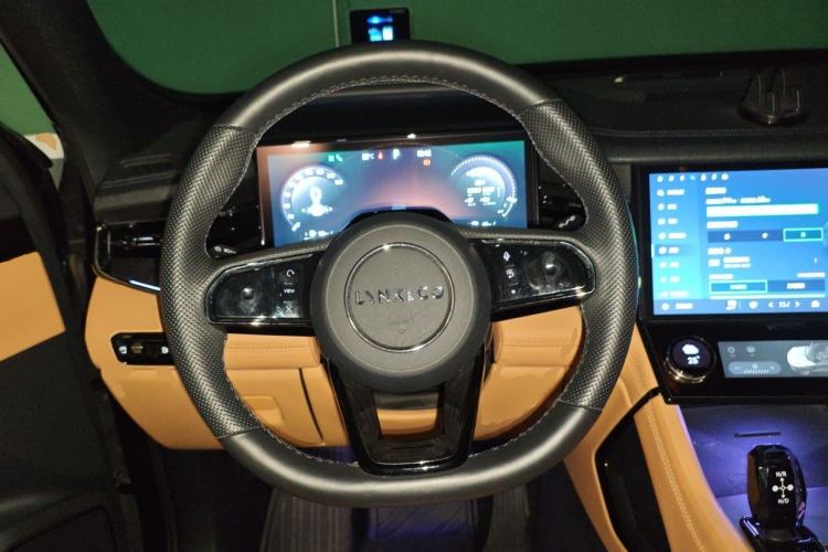 Used Lynk & Co 09 EM-P 2021 2.0T PHEV Halo Six-Seater Steering Wheel