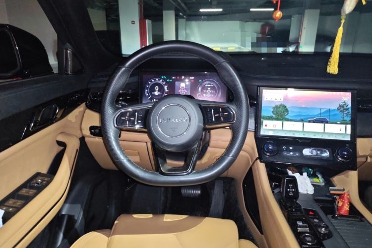 Used Lynk & Co 09 EM-P 2021 2.0T PHEV Halo Seven-Seater Steering Wheel