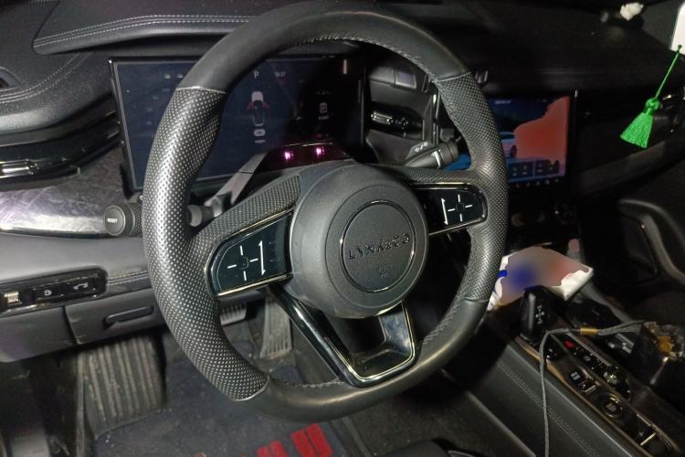 Used Lynk & Co 09 EM-P 2021 2.0T PHEV Halo Six-Seater Steering Wheel