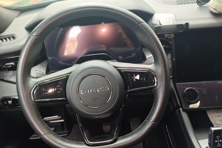 Used Lynk & Co 09 EM-P 2021 2.0T PHEV Halo Six-Seater Steering Wheel