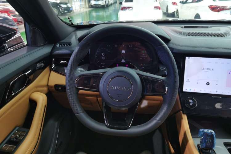 Used Lynk & Co 09 EM-P 2021 2.0T PHEV Halo Seven-Seater Steering Wheel