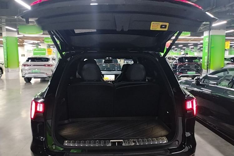 Used Lynk & Co 09 EM-P 2021 2.0T PHEV Halo Six-Seater Trunk